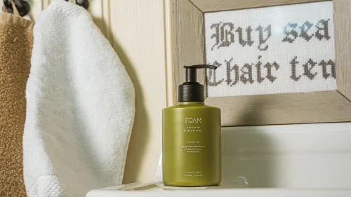 glada elever från en klass som har upptäckt fördelarna med ett mål vid en klassförsäljning